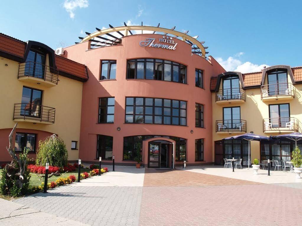 瑟莫酒店 Štúrovo 外观 照片